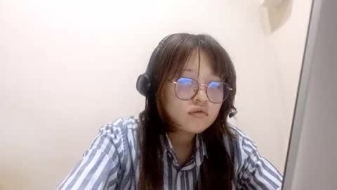 Chloe online show from October 2025 06:30:01 PM