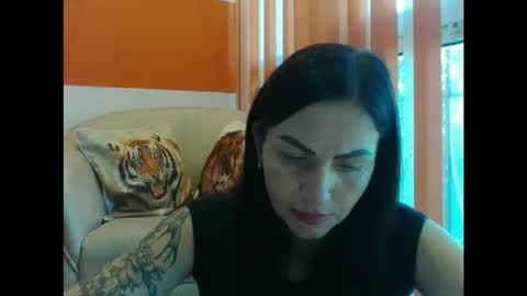 mystaluuna online show from October 2025 06:47:01 AM