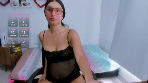 Mystery couple online show from April 2026 07:22:01 PM