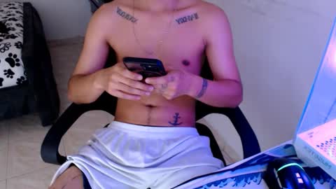 Snapshot of mysteryboy_thin16 chatting on December 2024 08:44:02 PM mysteryboy_thin16 online show from December 2024 08:44:02 PM