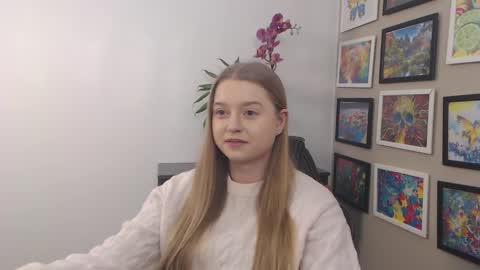 Snapshot of mysteryericax chatting on February 2025 07:44:02 AM Erica online show from February 2025 07:44:02 AM