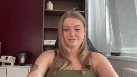 Snapshot of mysteryericax chatting on June 2026 07:43:01 AM Erica online show from June 2026 07:43:01 AM