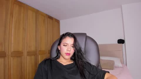 Elena online show from October 2025 09:48:01 PM