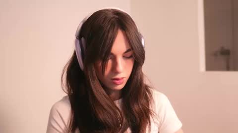 MILLI online show from November 2025 12:17:01 PM