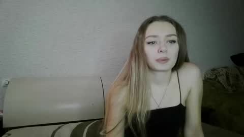 Snapshot of mysticglimmer chatting on December 2025 06:42:02 AM Anika online show from December 2025 06:42:02 AM