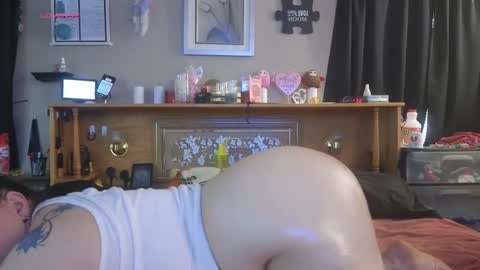 Mzjuicybootay online show from February 2025 10:50:02 PM