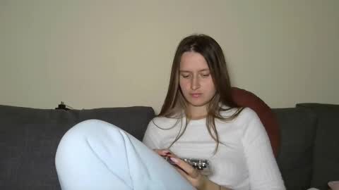 Eva online show from February 2025 10:42:01 PM