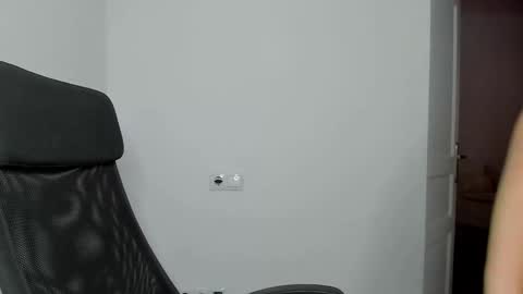 Eva online show from October 2025 03:42:01 PM