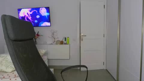 Eva online show from October 2025 08:41:02 PM