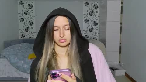 Eva online show from November 2025 05:42:01 PM