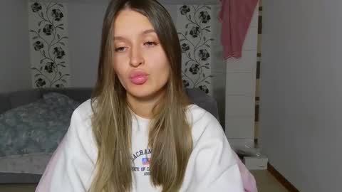 Eva online show from November 2025 03:22:02 PM