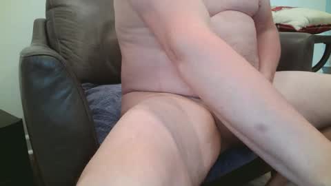 Snapshot of n2deeeep chatting on December 2024 07:54:01 PM Lynn online show from December 2024 07:54:01 PM