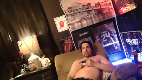 Snapshot of n3v3rpanic1 chatting on December 2024 09:02:02 AM SnackPants online show from December 2024 09:02:02 AM