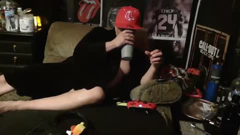 Snapshot of n3v3rpanic1 chatting on December 2024 05:33:02 AM SnackPants online show from December 2024 05:33:02 AM