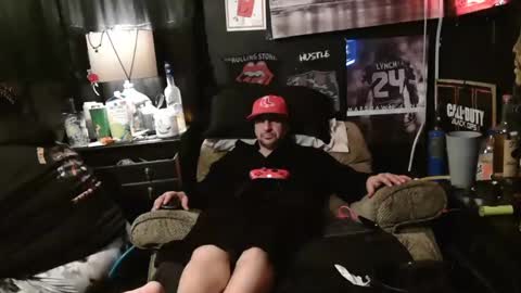 Snapshot of n3v3rpanic1 chatting on January 2025 07:38:02 AM SnackPants online show from January 2025 07:38:02 AM