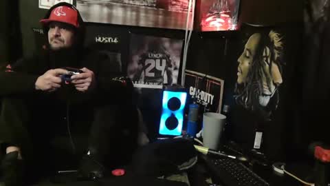 Snapshot of n3v3rpanic1 chatting on January 2025 06:35:01 AM SnackPants online show from January 2025 06:35:01 AM