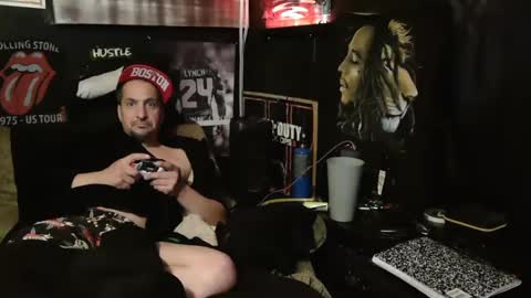 Snapshot of n3v3rpanic1 chatting on January 2025 06:45:01 AM SnackPants online show from January 2025 06:45:01 AM