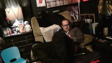 Snapshot of n3v3rpanic1 chatting on January 2025 08:00:02 AM SnackPants online show from January 2025 08:00:02 AM