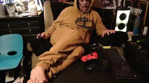 Snapshot of n3v3rpanic1 chatting on January 2025 06:54:02 PM SnackPants online show from January 2025 06:54:02 PM