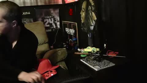 Snapshot of n3v3rpanic1 chatting on January 2025 03:26:01 AM SnackPants online show from January 2025 03:26:01 AM