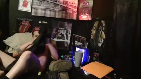 Snapshot of n3v3rpanic1 chatting on January 2025 06:05:02 AM SnackPants online show from January 2025 06:05:02 AM