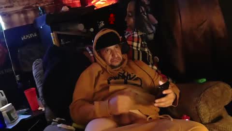 Snapshot of n3v3rpanic1 chatting on February 2025 08:31:02 AM SnackPants online show from February 2025 08:31:02 AM