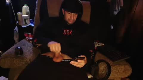 Snapshot of n3v3rpanic1 chatting on March 2025 09:51:01 AM SnackPants online show from March 2025 09:51:01 AM