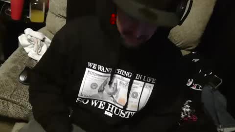 Snapshot of n3v3rpanic1 chatting on March 2025 09:02:02 AM SnackPants online show from March 2025 09:02:02 AM