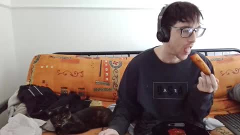 a Ordinary Boy online show from February 2026 03:43:01 PM