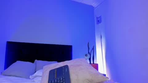 AMY online show from October 2025 08:53:02 PM