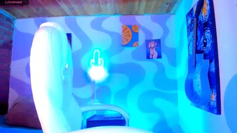 Snapshot of naaoomi chatting on December 2024 05:55:02 PM Camila- free online show from December 2024 05:55:02 PM