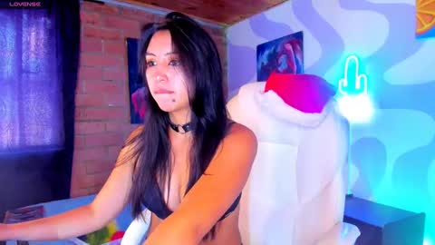 Snapshot of naaoomi chatting on December 2024 07:43:02 PM Camila- free online show from December 2024 07:43:02 PM