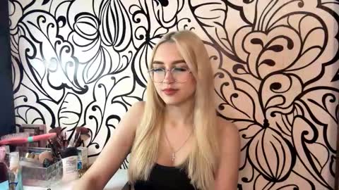 Katrin online show from February 2026 01:20:01 PM