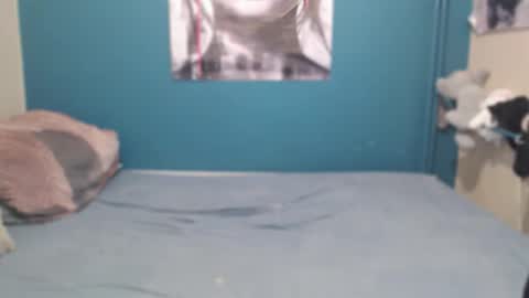 nadinnnea online show from October 2025 09:55:02 AM