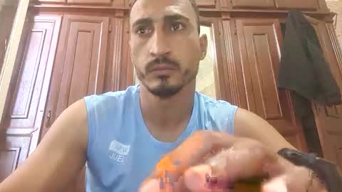 Snapshot of nadirff16 chatting on November 2025 12:18:02 PM V online show from November 2025 12:18:02 PM