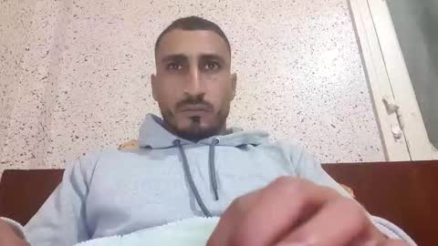 Snapshot of nadirff16 chatting on November 2025 12:07:01 PM V online show from November 2025 12:07:01 PM