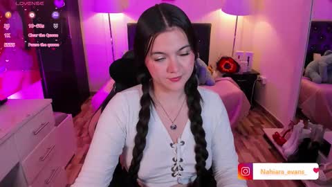 NAHIARA EVANS online show from March 2026 04:06:02 AM