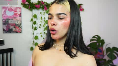 Snapshot of naho_4269 chatting on May 2026 12:16:02 AM Naho Sigueme en mis Redes Sociales Follow me on my social networks online show from May 2026 12:16:02 AM