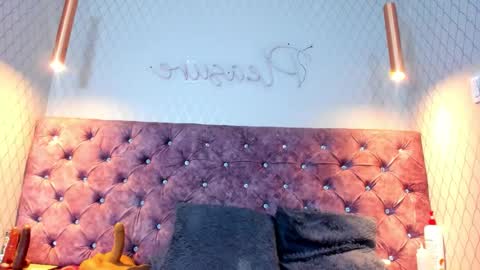 Nahomi online show from February 2026 04:45:01 AM