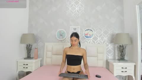 naia_cox online show from December 2025 03:46:01 AM