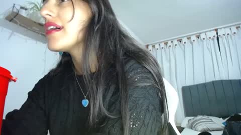 Naia online show from January 2025 12:37:02 AM