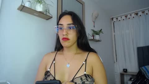 Naia online show from January 2025 10:24:01 PM