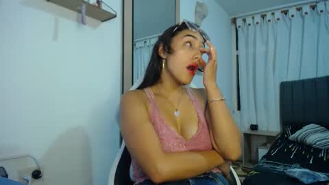 Naia online show from January 2025 11:02:02 PM