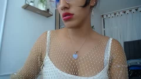 Naia online show from January 2025 09:54:01 PM