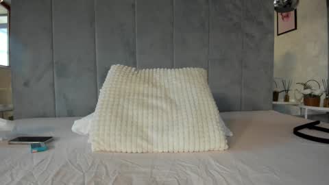 Naila online show from February 2025 06:25:02 AM