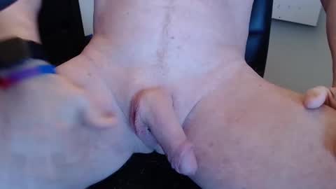 Snapshot of naked_boy_toy chatting on January 2025 04:57:01 PM Naked Boy Toy online show from January 2025 04:57:01 PM