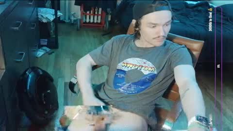 Snapshot of nakedboi420 chatting on May 2026 04:04:02 PM mid-west guy living on the east coast trying to figure out where to go next online show from May 2026 04:04:02 PM