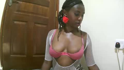 nana2095 online show from December 2025 04:14:01 PM