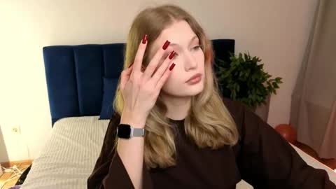 Maeve online show from November 2025 02:34:02 PM