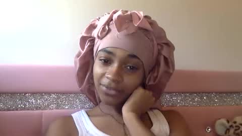 Snapshot of nanaonn chatting on May 2026 06:48:02 PM nanaonn online show from May 2026 06:48:02 PM
